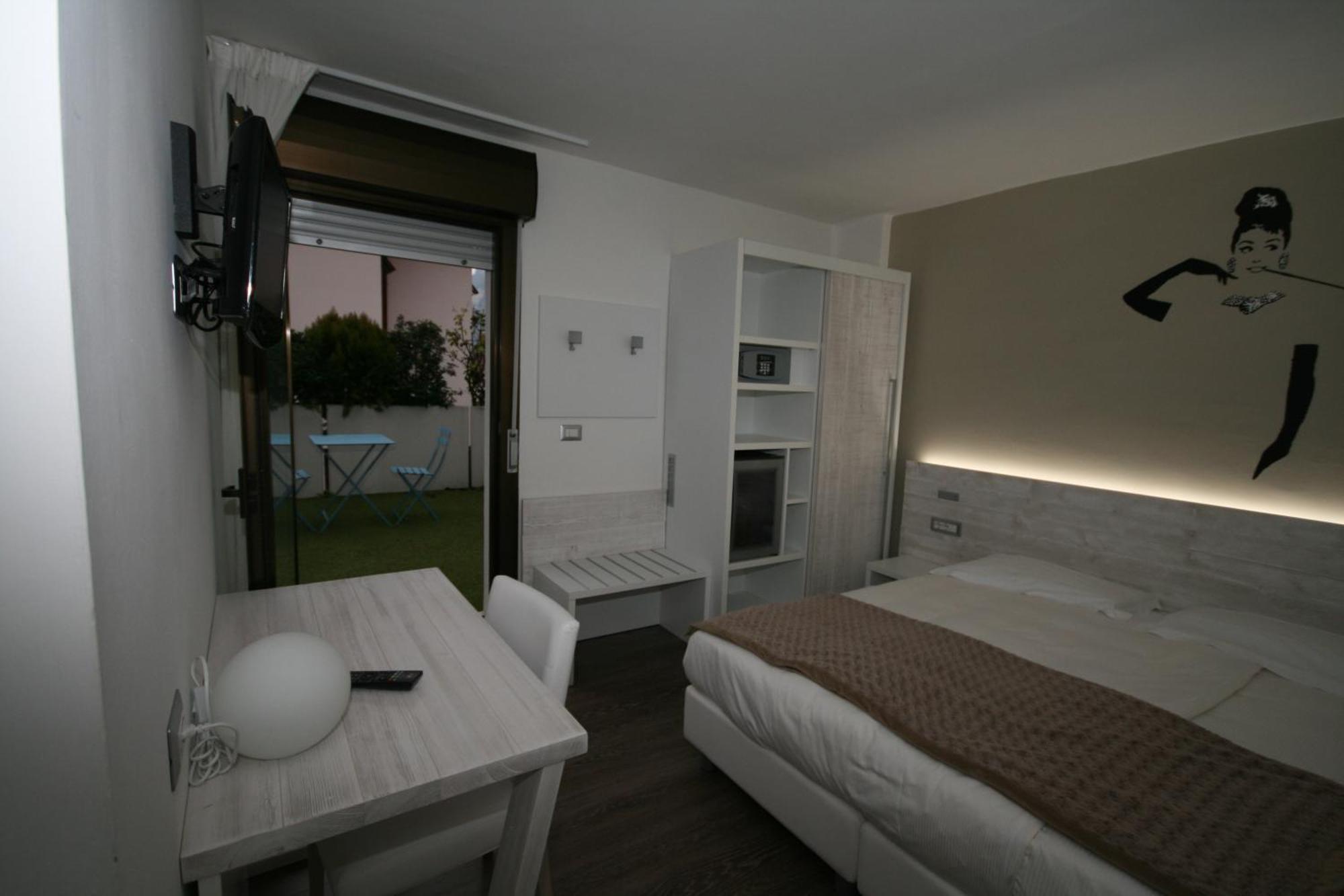 Hotel Garni Villa Maria Riva del Garda Luaran gambar