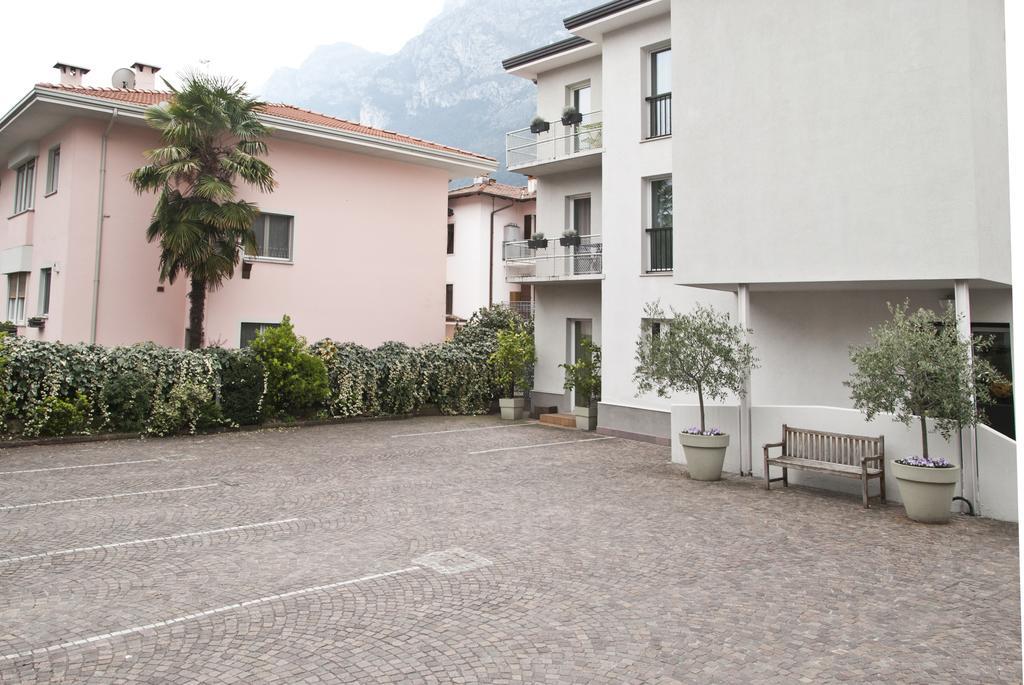 Hotel Garni Villa Maria Riva del Garda Luaran gambar